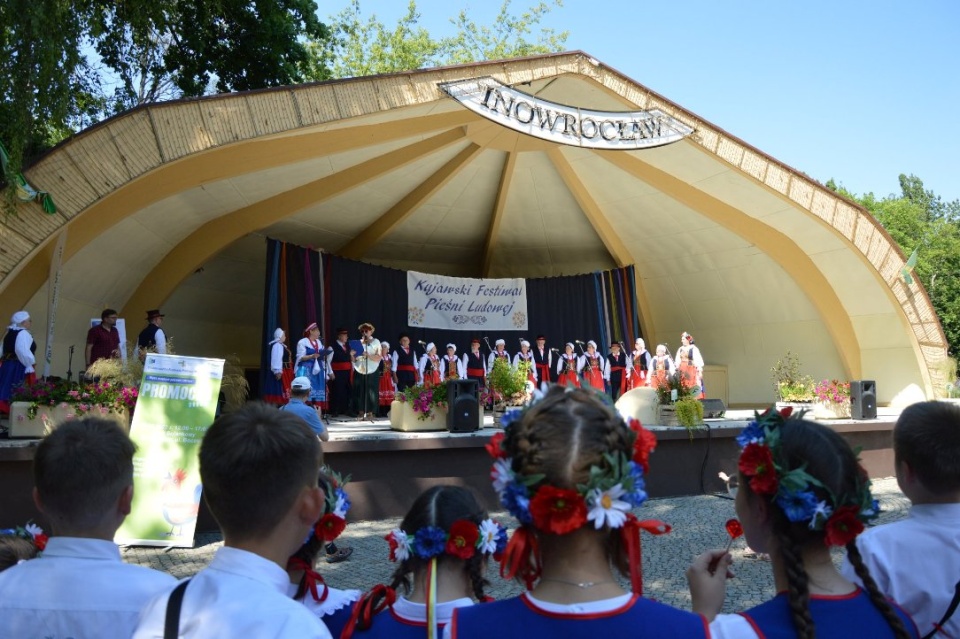 Kujawski Festiwal Pieśni Ludowej to doskonała okazja na poznanie regionalnych smaków/fot: Facebook/Miasto Inowrocław