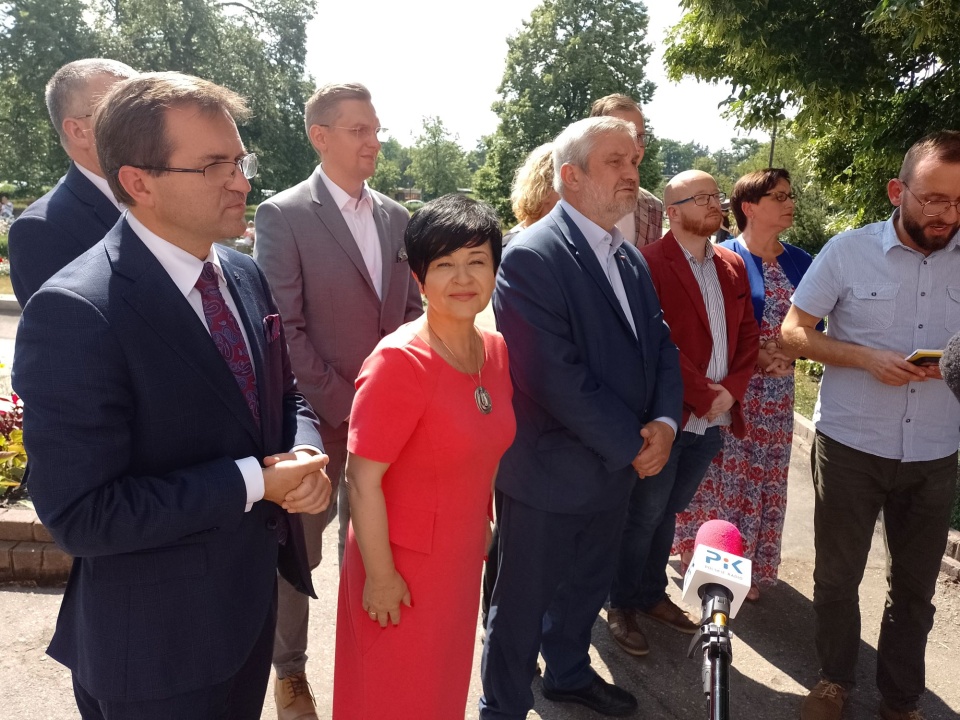 W Toruniu przedstawiciele PiS i Suwerennej Polski mówili m.in. o zbrojeniach i bezpieczeństwie energetycznym/fot. Michał Zaręba