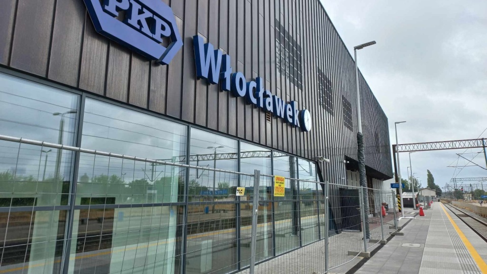 Nowy budynek dworca kolejowego we Włocławku zostanie niebawem ukończony, a już teraz ma pozwolenie na użytkowanie/fot. Marek Wojtkowski Prezydent Włocławka