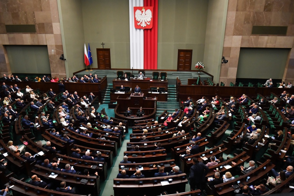 Podczas tegorocznych wyborów ma odbyć się referendum ws. relokacji nielegalnych migrantów/fot. Andrzej Lange, PAP