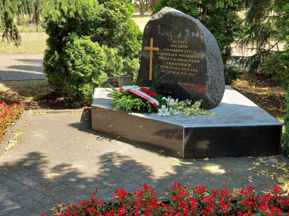 В області вшанували пам’ять жертв Волинської трагедії. 80 років тому, 11 і 12 липня 1943 року українські націоналісти здійснили скоординований наступ на близько 150 сіл Волині, населених поляками. Це була кульмінація хвилі нападів, що точилася з початку 1943 року, внаслідок якої на Волині та Східній Галичині загинуло близько 100 тис. осіб/фото: Instytut Pamięci Narodowej Delegatura w Bydgoszczy, Facebook