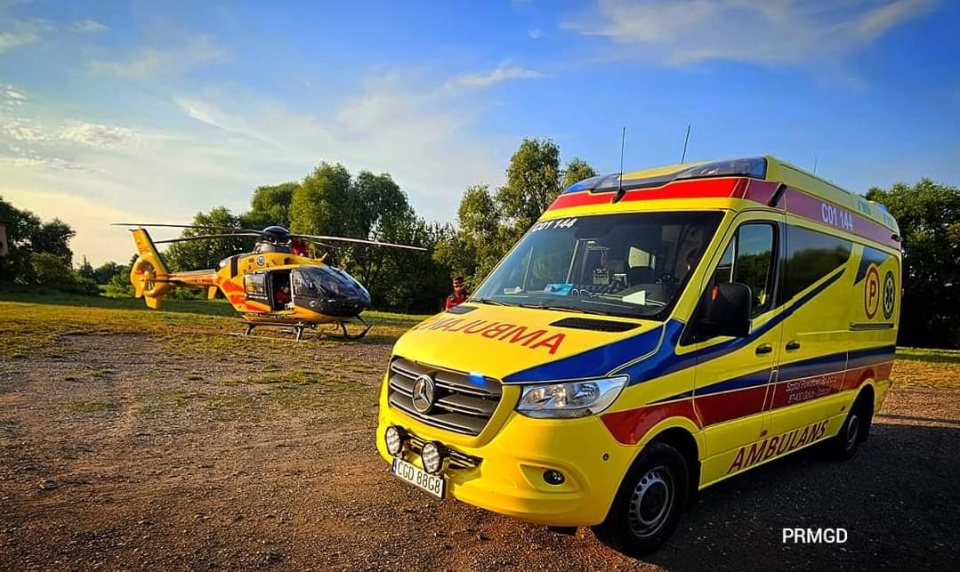 W akcji ratunkowej wzięli udział ratownicy medyczni, wraz z helikopterem, OSP i policja/fot: Facebook/Ratownictwo Medyczne Powiatu Golubsko-Dobrzyńskiego