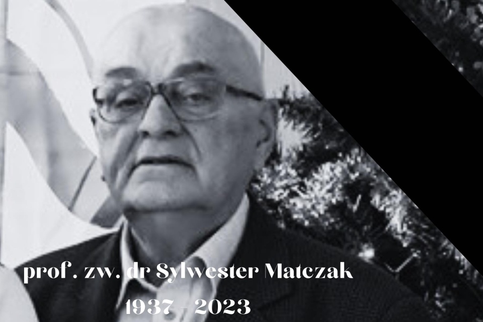Profesor Sylwester Matczak był był wieloletnim Dyrektorem Instytutu Wychowania Muzycznego Wyższej Szkoły Pedagogicznej w Bydgoszczy, a w latach 2000-09 Kierownik Katedry Dyrygentury Akademii Bydgoskiej (obecnie Uniwersytet Kazimierza Wielkiego)/mat. UKW