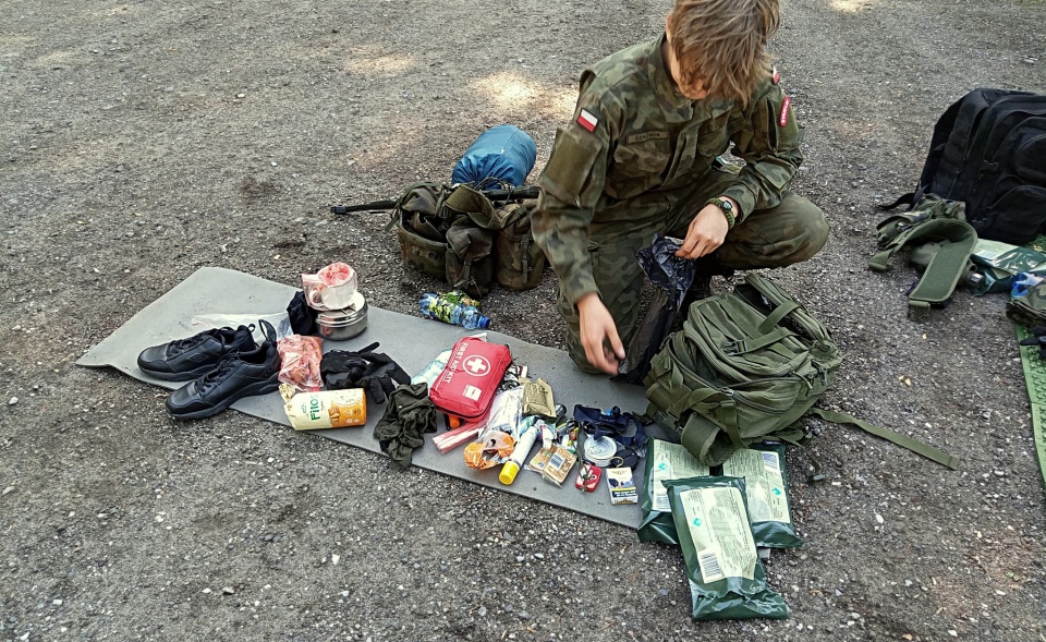 Uczestnicy szkoleń nauczą się m.in. survivalu i topografii/fot. JS 4051 Włocławek, Facebook
