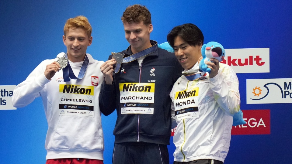 Krzysztof Chmielewski zdobył srebrny medal Mistrzostw Świata w pływaniu na 200 metrów stylem motylkowym/fot: EPA/Hiroshi Yamamura