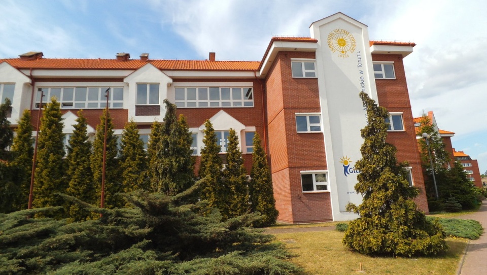 Uniwersyteckie Liceum Ogólnokształcące w Toruniu/fot. mateuszgdynia, Wikipedia