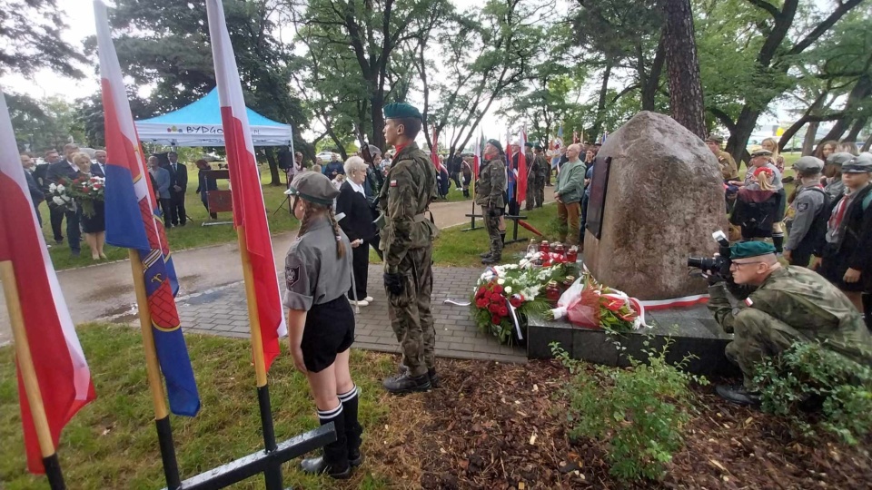 W bydgoskich obchodach rocznicy wybuchu Powstania Warszawskiego wzięły udział władze miasta, służby mundurowe i mieszkańcy/fot: Jolanta Fischer