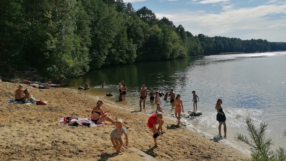 Dzika plaża pod skarpą w Janowie w Bydgoszczy/fot. mg