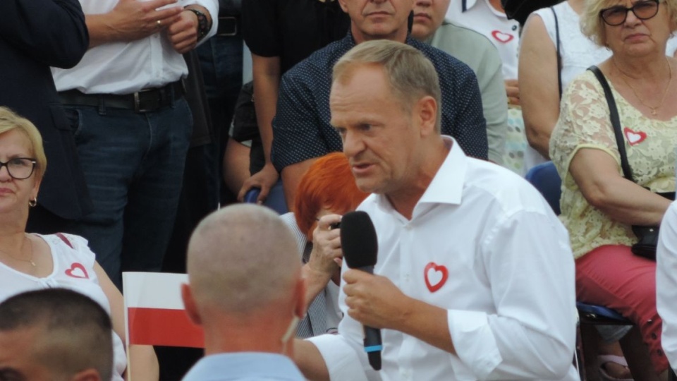 Donald Tusk podczas wiecu we Włocławku/Marek Ledwosiński