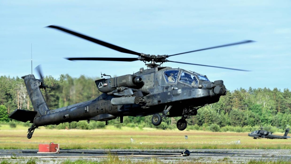 Śmigłowiec uderzeniowyAH-64E Apache/fot. Marcin Bielecki/PAP