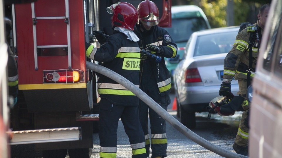 Tragedia w Grabowej Buchcie w powiecie świeckim. Nie żyje 44-letni mężczyzna, jego zwęglone ciało znaleźli strażacy po ugaszeniu pożaru przyczepy kempingowej/fot. Pixabay