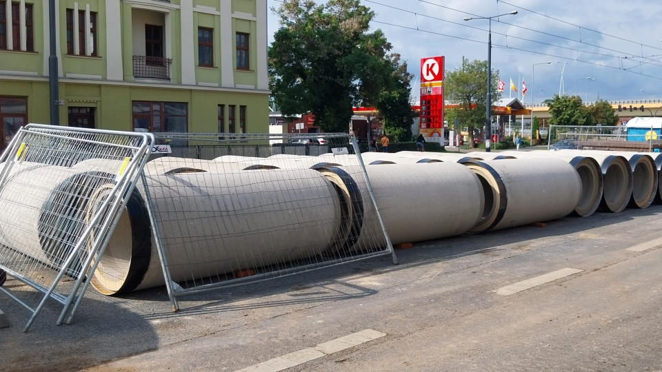 Koniec listopada to planowany termin zakończenia budowy kanalizacji deszczowej na ulicy Jagiellońskiej w Bydgoszczy/fot. Elżbieta Rupniewska