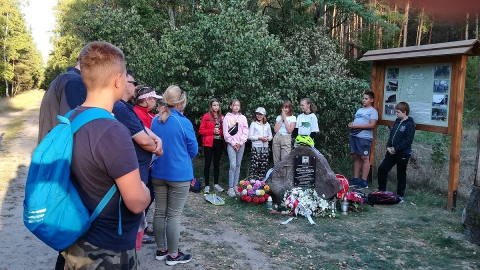 W Łażynie odsłonięto pamiątkowy głaz i tablicę, wytyczono także Szlak im. Czesława Jóźwiaka, biegnący z Brzozy do Łażyna/fot. mg, Archiwum