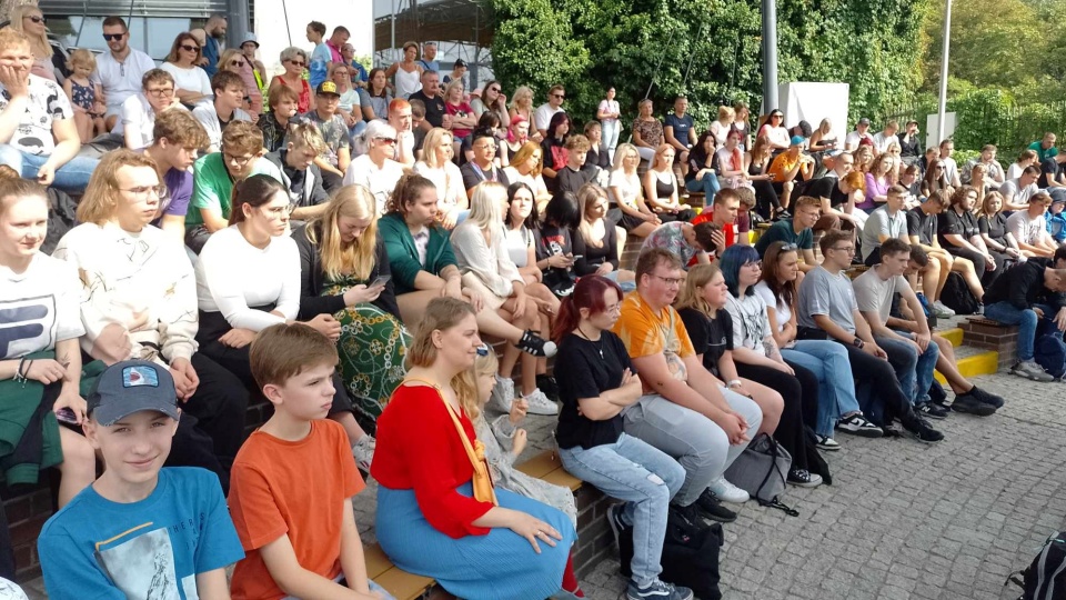 Aktorzy Teatru Baj Pomorski zaprezentowali wybraną scenę powieści „Nad Niemnem”/fot: Michał Zaręba