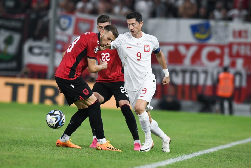 Robert Lewandowski i spółka znów zawiedli kibiców/fot.: PAP/Andrzej Lange