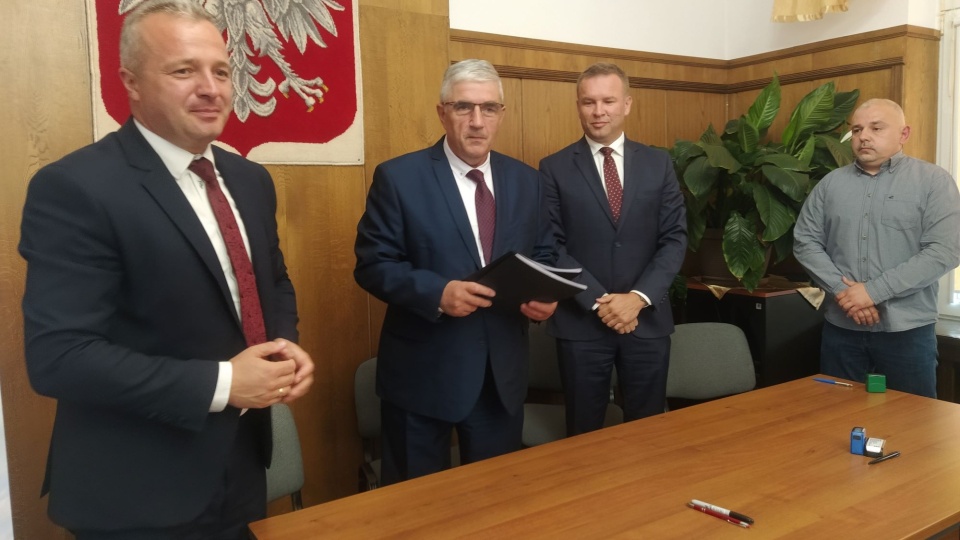 Podpisanie umowy dotyczącej remontu oczyszczalni ścieków w Kamieniu Krajeńskim/fot. Marcin Dolński