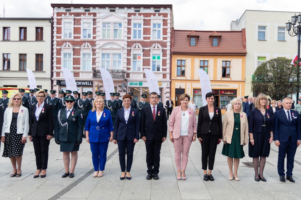 Z okazji Dnia Krajowej Administracji Skarbowej pracownicy otrzymali państwowe odznaczenia i awanse/fot: Facebook/Kujawsko-Pomorski Urząd Wojewódzki w Bydgozczy