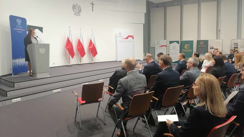 Odznaczenia w Urzędzie Wojewódzkim były okazją do rozmów na temat kontroli jakości/fot: Monika Siwak