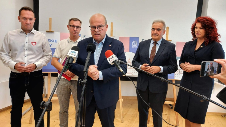 Maciej Glamowski przedstawił też „osiem grudziądzkich priorytetów w kontekście zbliżających się wyborów parlamentarnych”/fot.www.facebook.com/glamowski