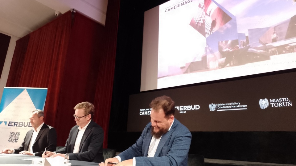 W siedzibie Fundacji Tumult podpisano umowę na budowę studia filmowe ECF Camerimage/fot. Michał Zaręba