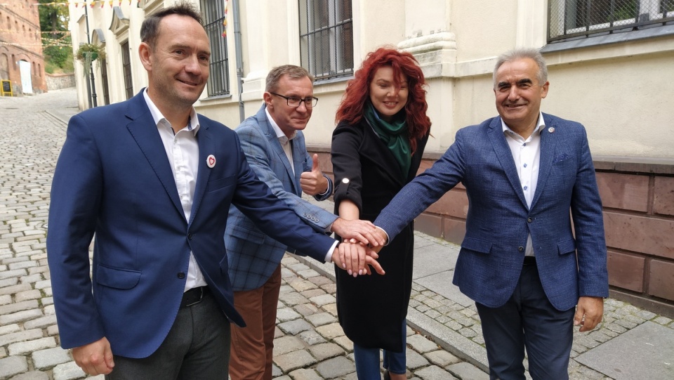 Grudziądzcy kandydaci opozycji w wyborach do Sejmu i Senatu podsumowali dzisiaj swoją kampanię wyborczą/fot. Marcin Doliński