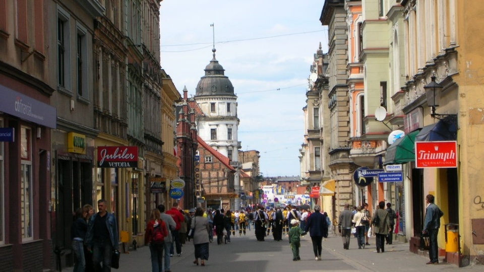 Deptak przy ul. Królowej Jadwigi w Inowrocławiu/fot. Macdriver (Bartek Wawraszko)/Wikipedia