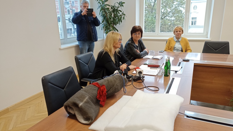 W Urzędzie Marszałkowskim odbyły się rozmowy dotyczące przedłużenia terminu na wymianę „kopciuchów”/fot: Monika Kaczyńska