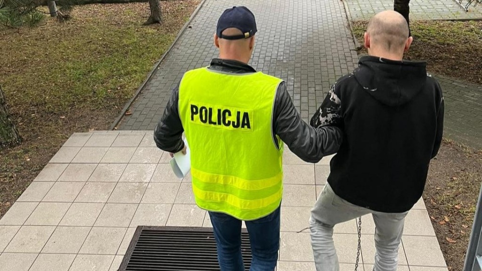 Za włamanie i kradzież blach z wypiekami 53- i 38-latkom grozi wiele lat więzienia/fot: KMP w Bydgoszczy
