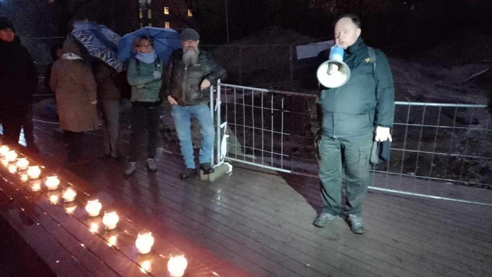 Na Bulwarze Filadelfijskim toruńscy społecznicy zorganizowali w piątek manifestację/fot. Michał Zaręba