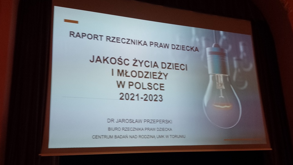 Rzecznik Praw Dziecka opublikował w Toruniu raport dotyczący jakości życia dzieci i młodzieży