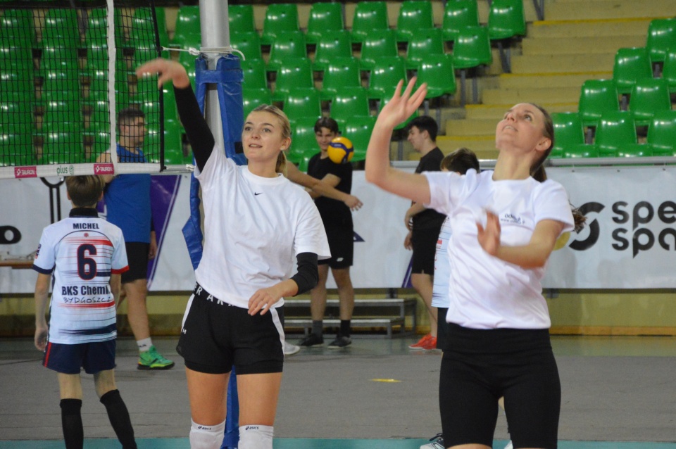 Trening był skierowany do dużych i małych fanów siatkówki/fot.: Patryk Głowacki