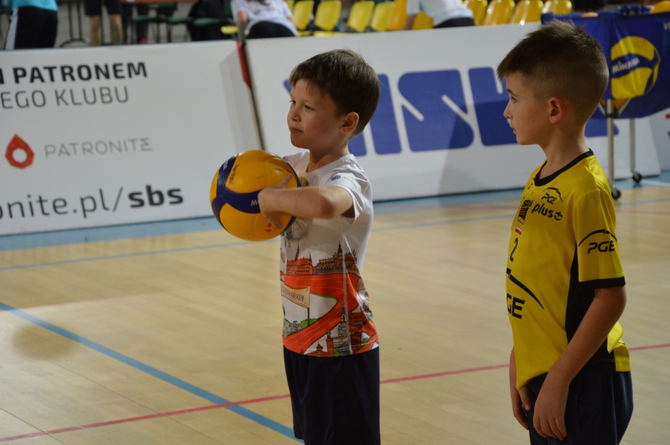 Trening był skierowany do dużych i małych fanów siatkówki/fot.: Patryk Głowacki