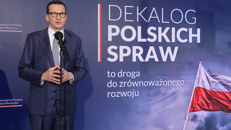 remier Mateusz Morawiecki podczas spotkania z mieszkańcami w Cafe&Bistro Radość w Warszawie/PAP/Paweł Supernak