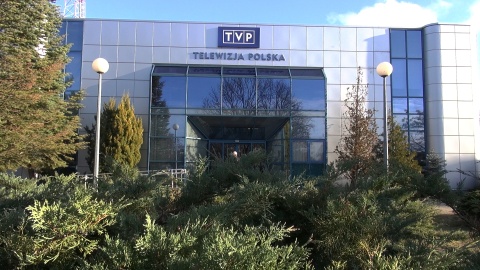 Konferencja prasowa Klubu Radnych PiS pod siedzibą TVP Bydgoszcz (jw)