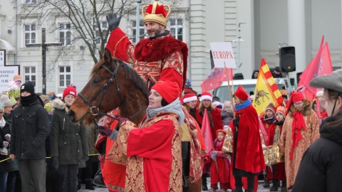 Królowie i kolędnicy wyszli na ulice Bydgoszczy, biorąc udział w Orszaku Trzech Króli/fot: Michał Jędryka