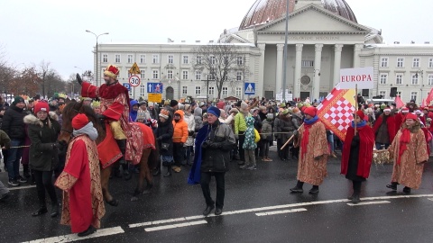Królowie i kolędnicy wyszli na ulice Bydgoszczy, biorąc udział w Orszaku Trzech Króli/fot: jw