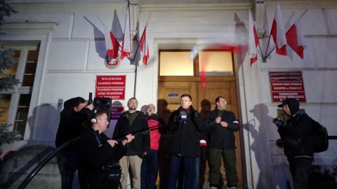 Protest środowisk prawicowych przed Urzędem Wojewódzkim w Bydgoszczy/fot. Tatiana Adonis