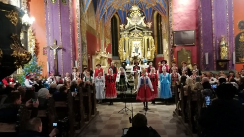 Koncert kolęd w wykonaniu Zespołu Pieśni i Tańca Ziemia Bydgoska w bydgoskiej katedrze/fot. Magdalena Gill