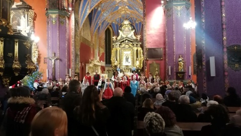 Koncert kolęd w wykonaniu Zespołu Pieśni i Tańca Ziemia Bydgoska w bydgoskiej katedrze/fot. Magdalena Gill
