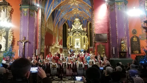 Koncert kolęd w wykonaniu Zespołu Pieśni i Tańca Ziemia Bydgoska w bydgoskiej katedrze/fot. Magdalena Gill