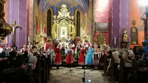 Koncert kolęd w wykonaniu Zespołu Pieśni i Tańca Ziemia Bydgoska w bydgoskiej katedrze/fot. Magdalena Gill