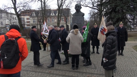 150 lat temu urodził się Wincenty Witos. Pod pomnikiem chłopskiego premiera kwiaty złożyli przedstawiciele władz. (jw)