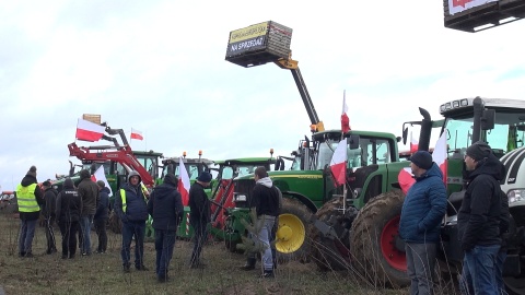 We Włókach pod Bydgoszczą protestowało około 150 rolników. (jw)