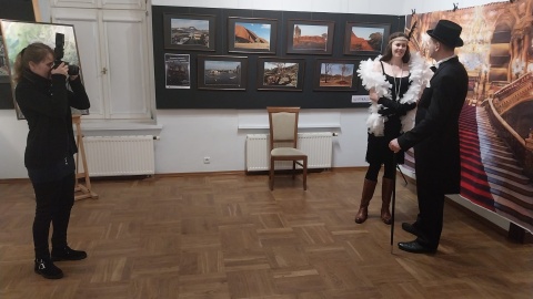 Akcja „Atelier Solankowa 33, czyli Wielka Fotograficzna Sesja Świątecznej Pomocy”/fot. Muzeum im. Jana Kasprowicza Inowrocław, Facebook