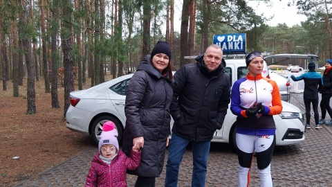 Bydgoszczanie wyruszyli w 75-kilometrową sztafetę, żeby włączyć się w zbiórkę pieniędzy na leczenie 4-letniej Hani/fot: Elżbieta Rupniewska