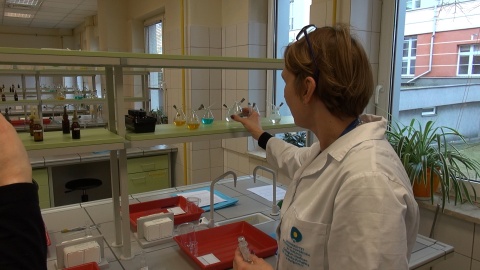 Warsztaty dla licealistów na Wydziale Farmacji Collegium Medicum UMK w Bydgoszczy/fot. jw