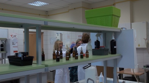 Warsztaty dla licealistów na Wydziale Farmacji Collegium Medicum UMK w Bydgoszczy/fot. jw