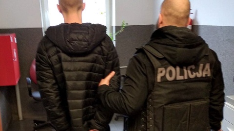 Decyzją sądu wszyscy trzej mężczyźni zostali tymczasowo aresztowani na trzy miesiące. Grozi im do ośmiu lat więzienia/fot. KMP w Bydgoszczy