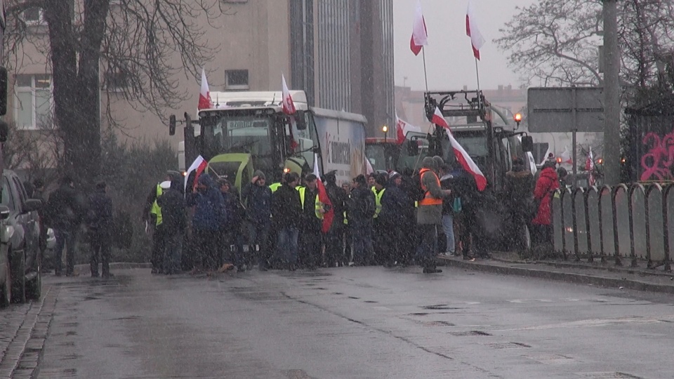 Przedstawiciele rolników są zawiedzeni rozmowami z ministrem Czesławem Siekierskim. Zapowiadają kolejne zgromadzenia i demonstracje/fot: (jw), archiwum