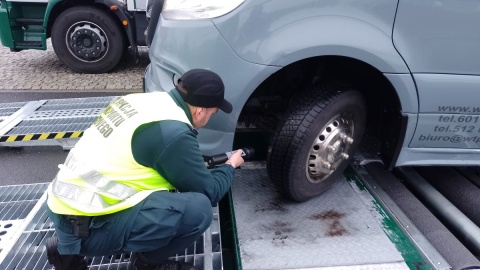 Rozpoczęła się akcja „Bezpieczny autokar" - kontrole ITD w pojazdach przewożących dzieci na zimowe ferie/fot. Michał Zaręba